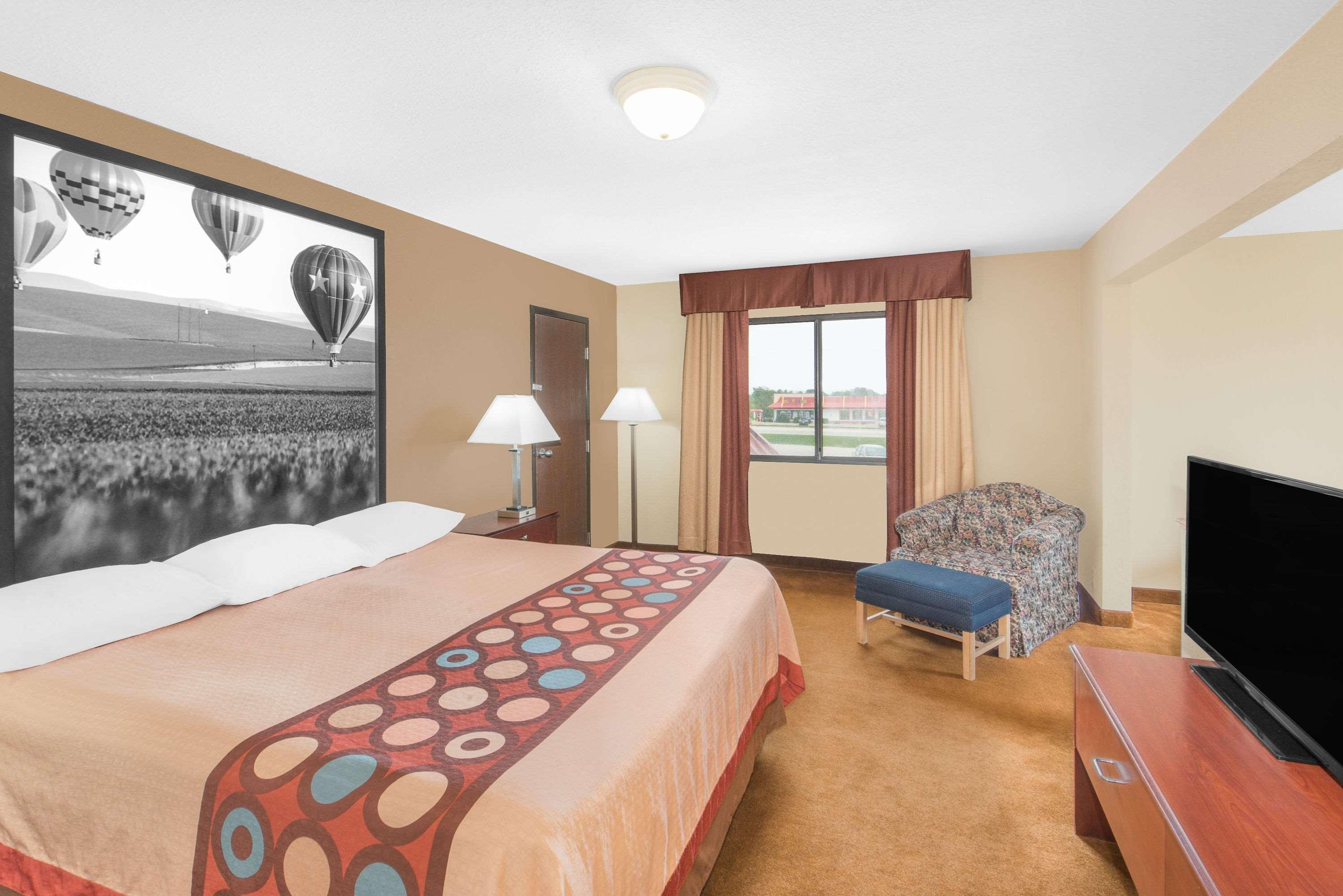 ซูเปอร์ 8 บาย วินด์แฮม มาร์แชลล์ทาวน์ Motel Marshalltown ภายนอก รูปภาพ