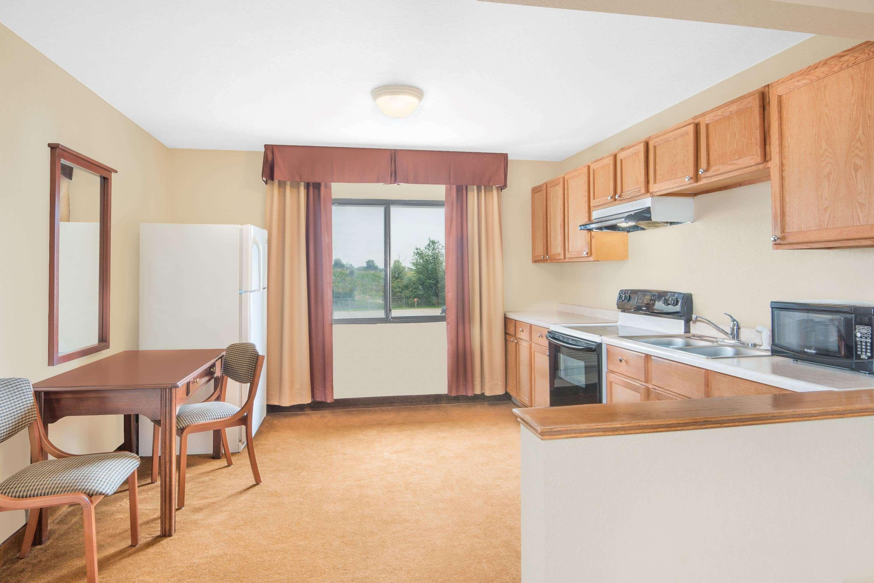 ซูเปอร์ 8 บาย วินด์แฮม มาร์แชลล์ทาวน์ Motel Marshalltown ภายนอก รูปภาพ