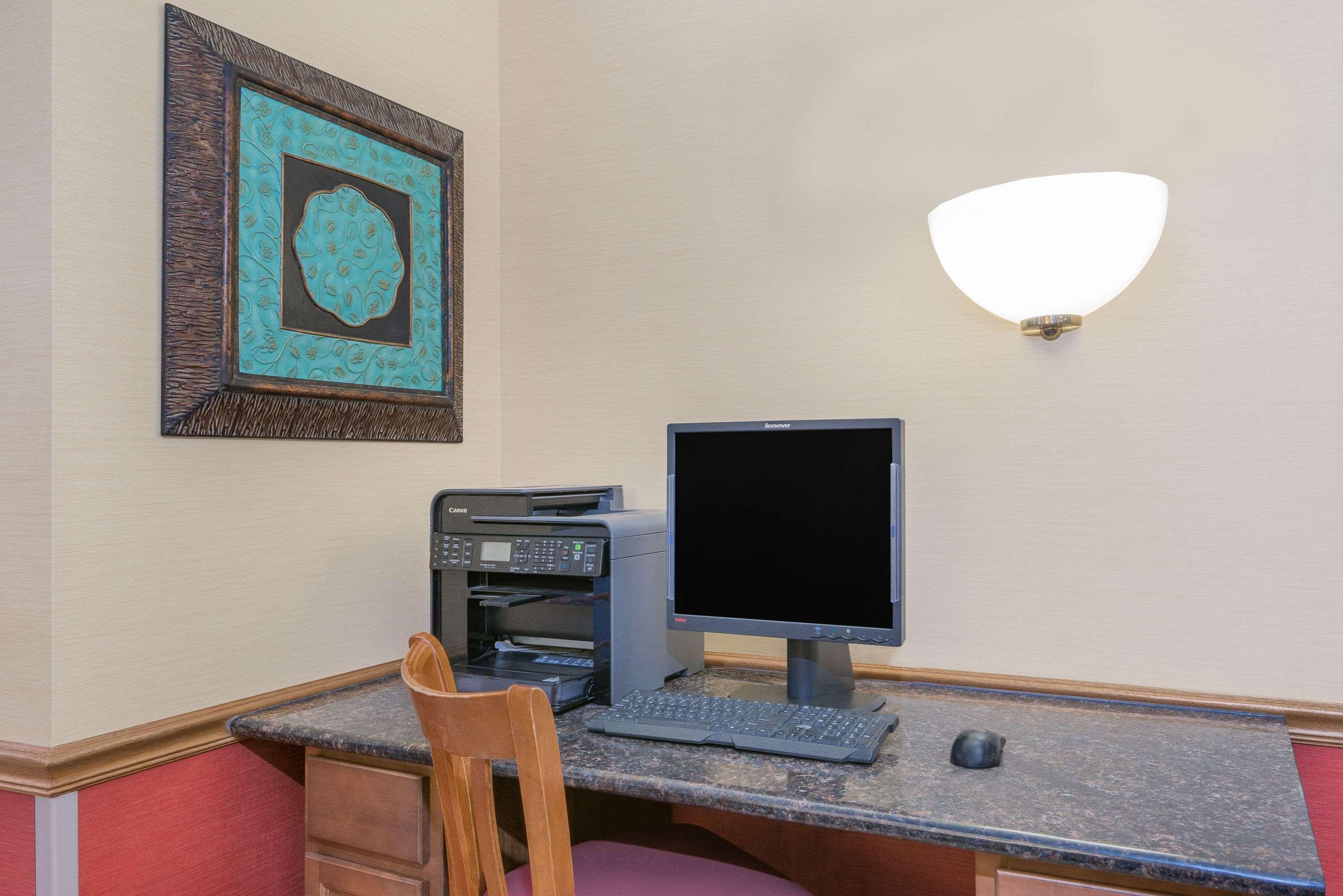 ซูเปอร์ 8 บาย วินด์แฮม มาร์แชลล์ทาวน์ Motel Marshalltown ภายนอก รูปภาพ